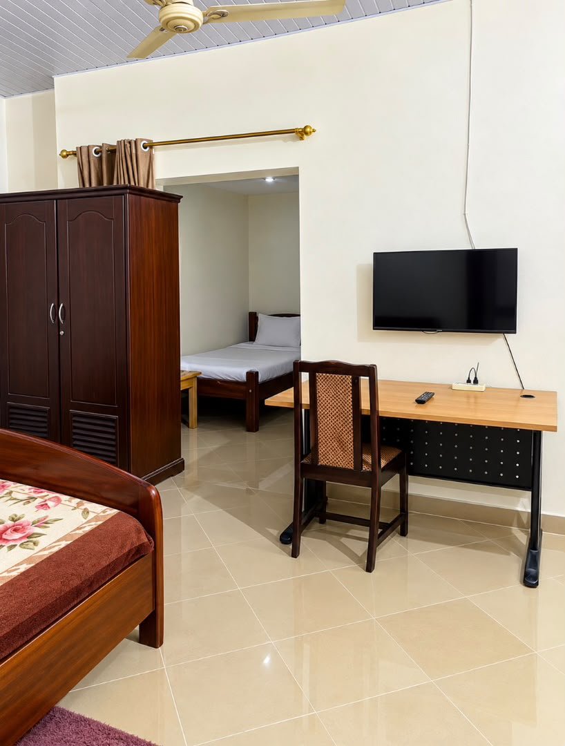 Paradise Suite second bedroom with single bed